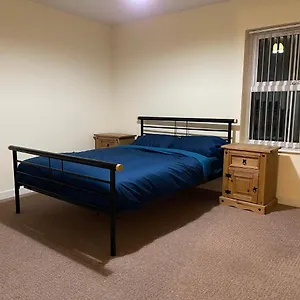 Apartment Two Bedroom Entire In Roman Road With Free Parking, Middlesbrough